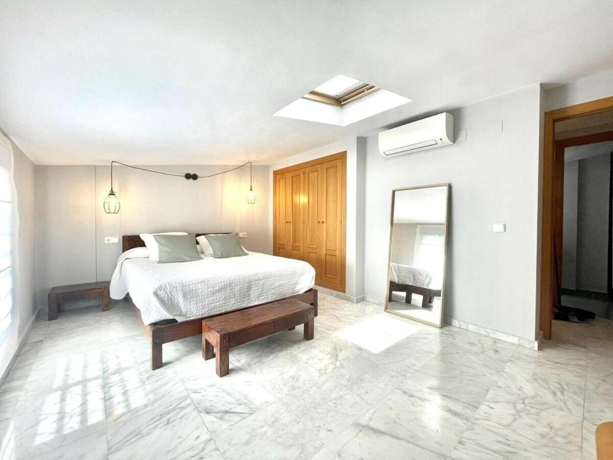 Calu Homes Duplex Cerca Playa De Huelin マラガ エクステリア 写真