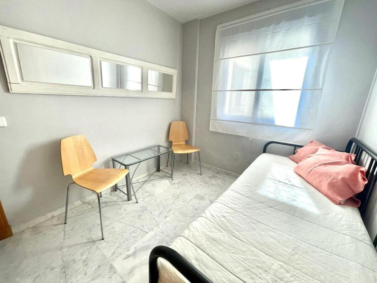 Calu Homes Duplex Cerca Playa De Huelin マラガ エクステリア 写真