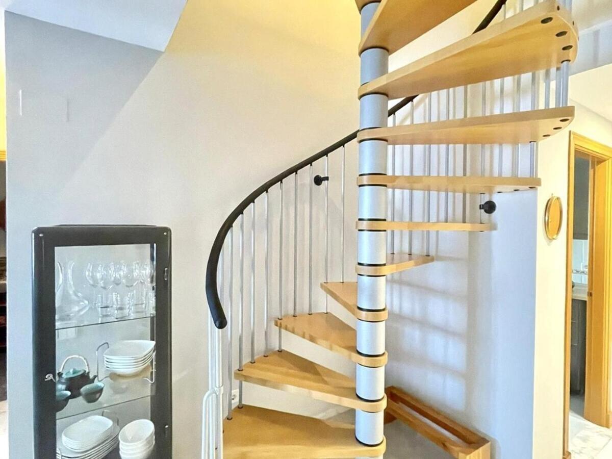 Calu Homes Duplex Cerca Playa De Huelin マラガ エクステリア 写真