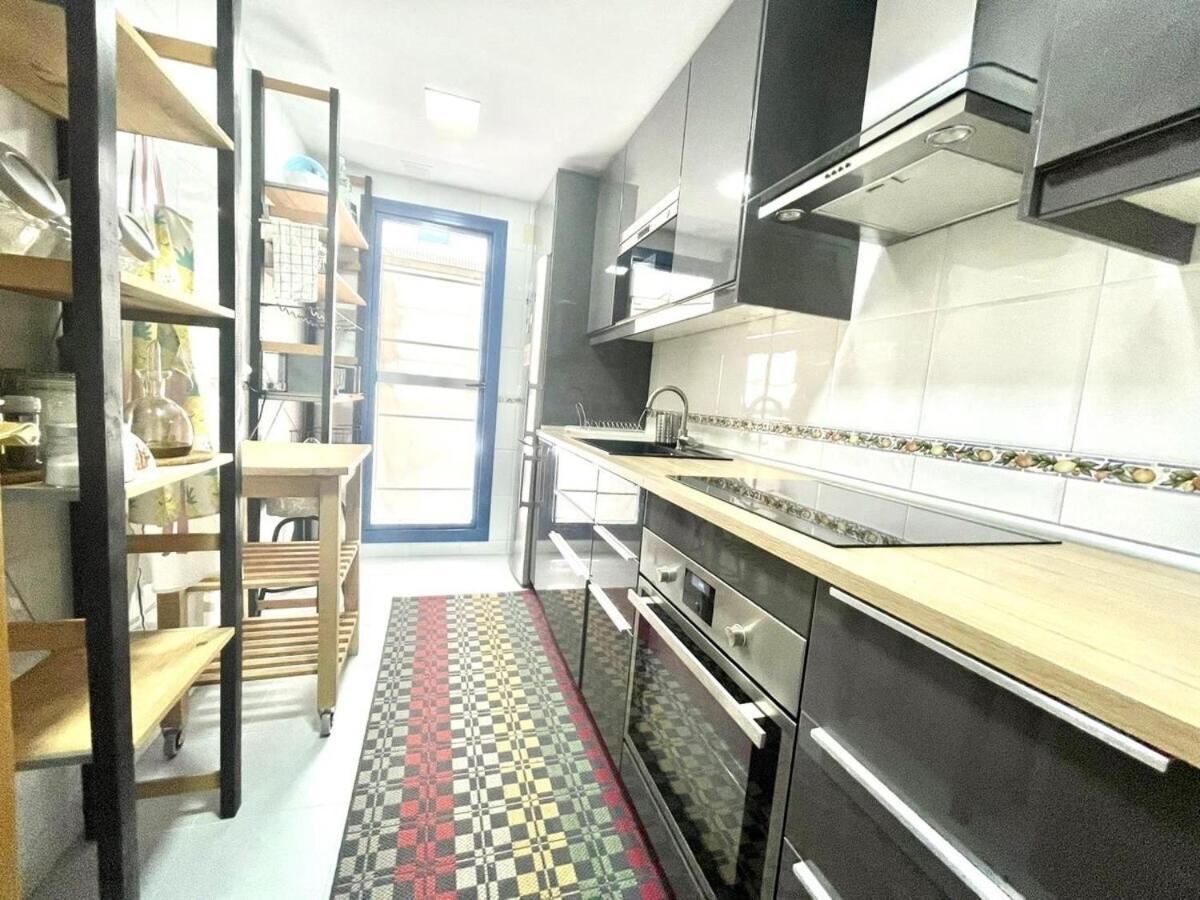 Calu Homes Duplex Cerca Playa De Huelin マラガ エクステリア 写真