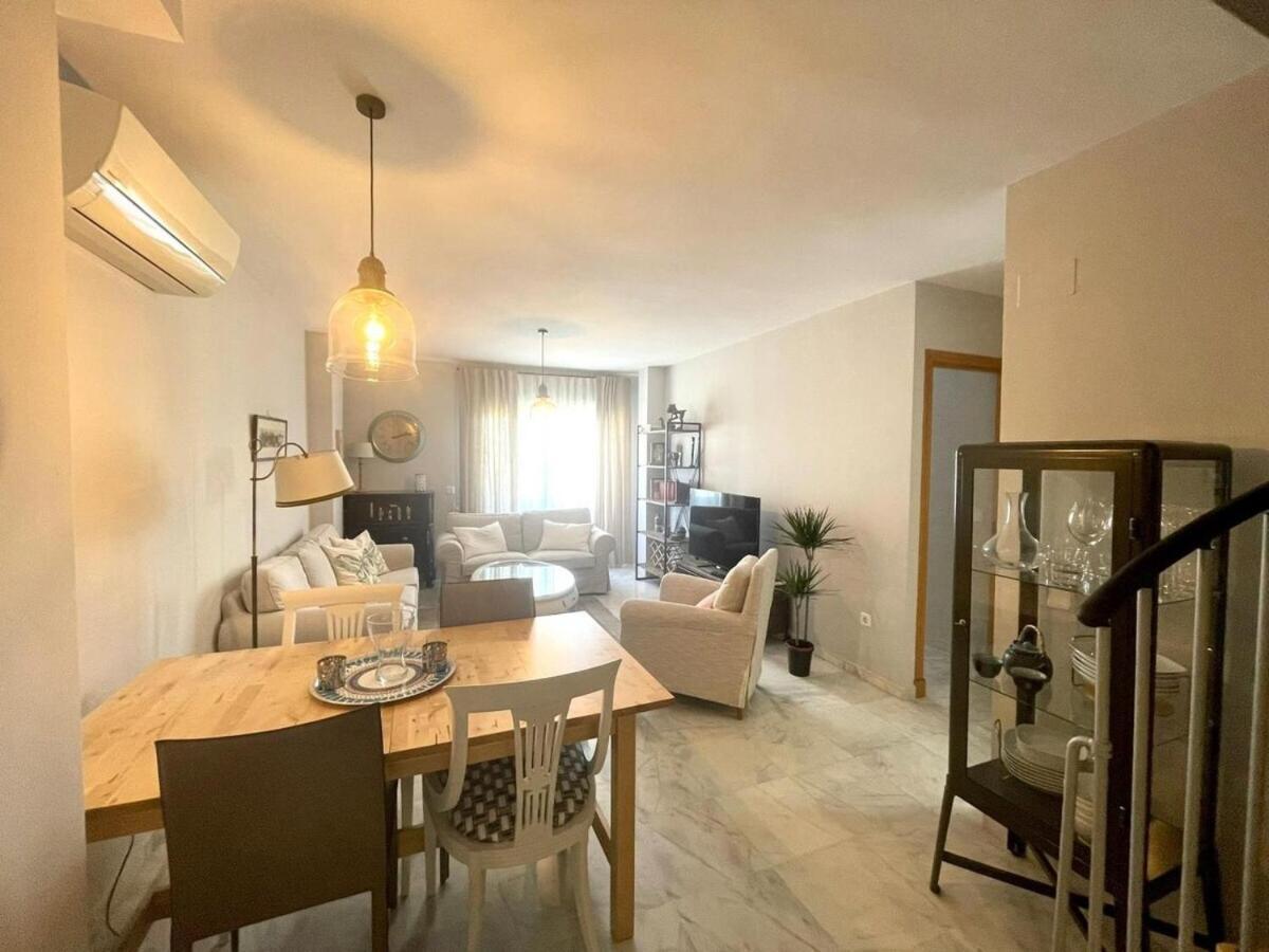 Calu Homes Duplex Cerca Playa De Huelin マラガ エクステリア 写真