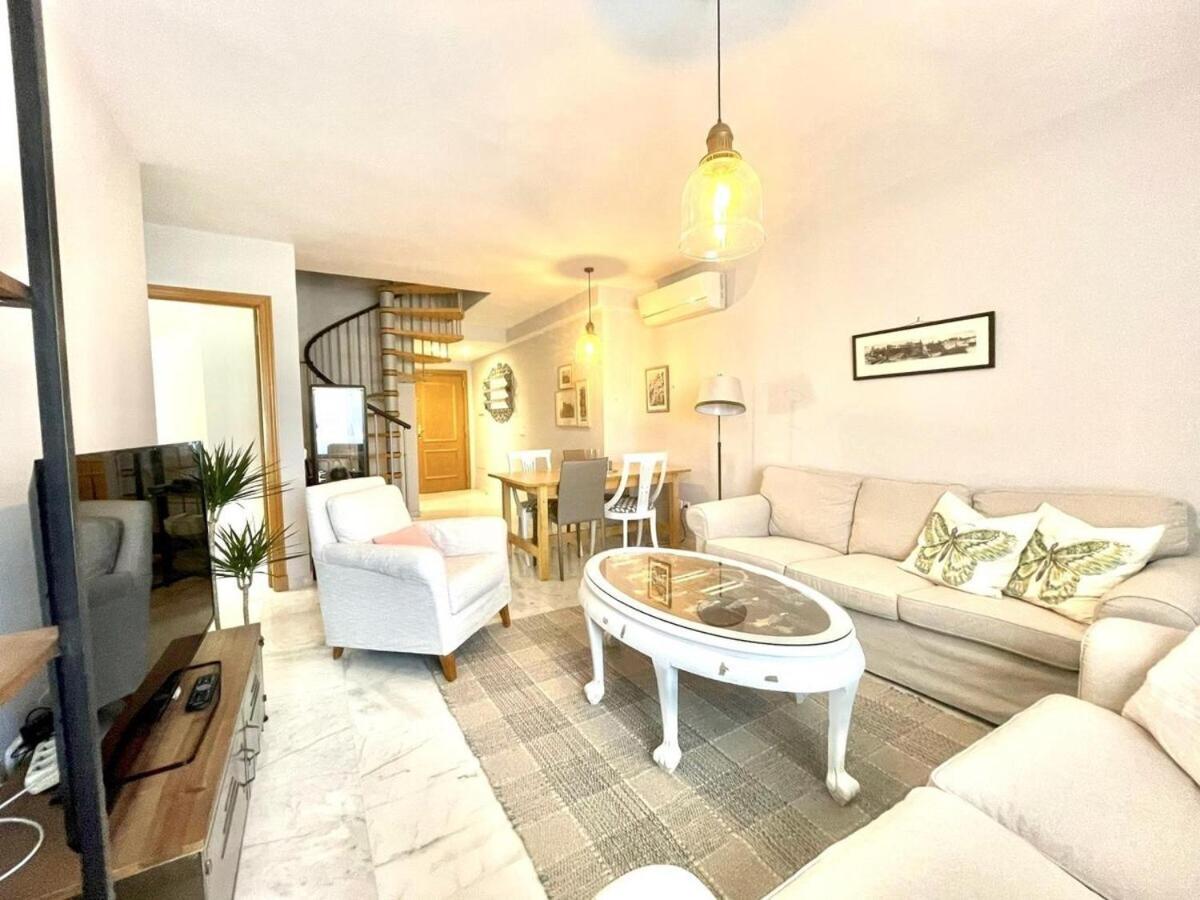 Calu Homes Duplex Cerca Playa De Huelin マラガ エクステリア 写真