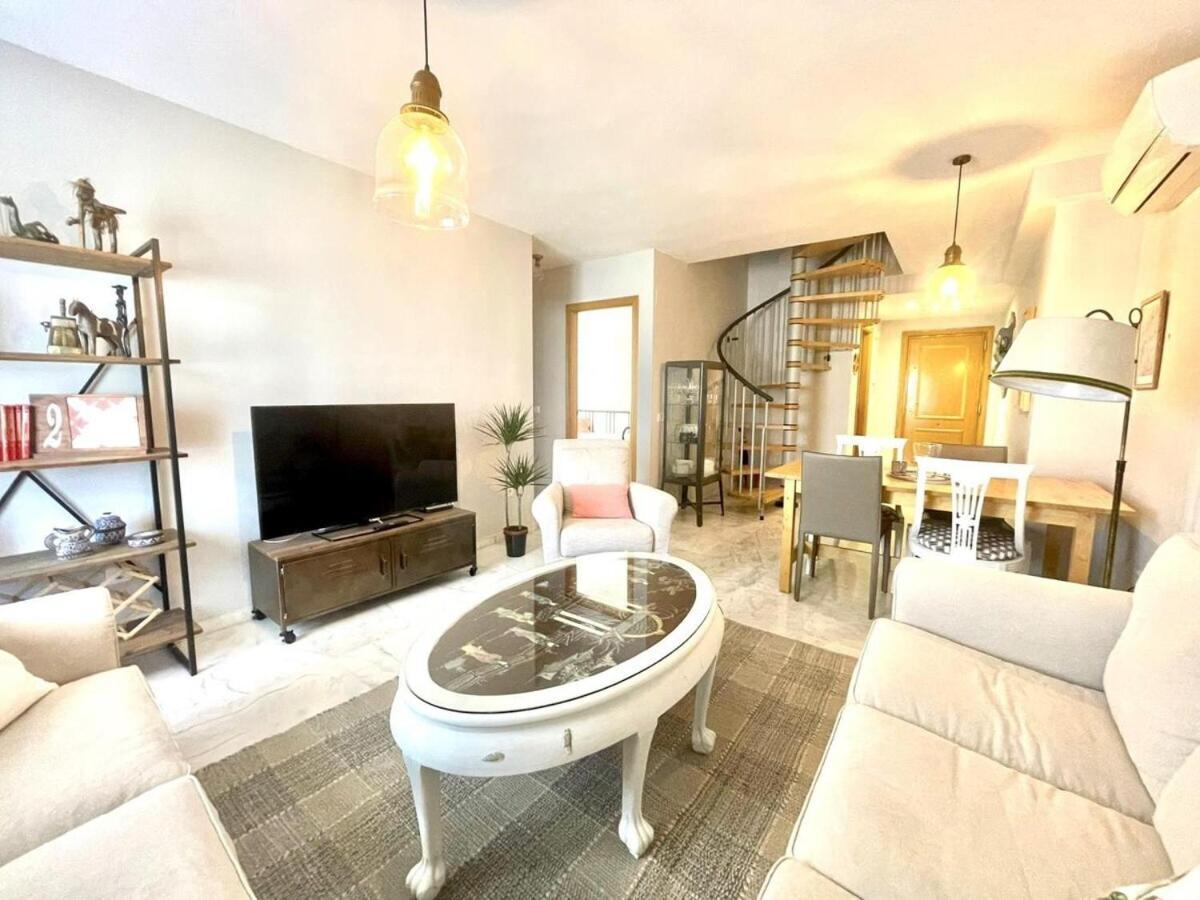 Calu Homes Duplex Cerca Playa De Huelin マラガ エクステリア 写真